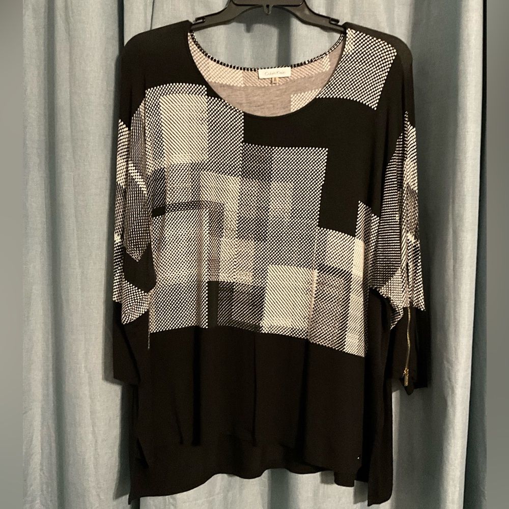 Calvin Klein Women’s Plus 2X Blouse